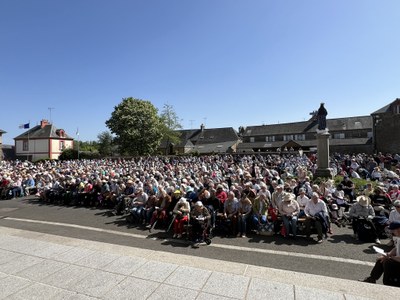 250501 Pèlerinage jubilaire normand à Pontmain (24)
