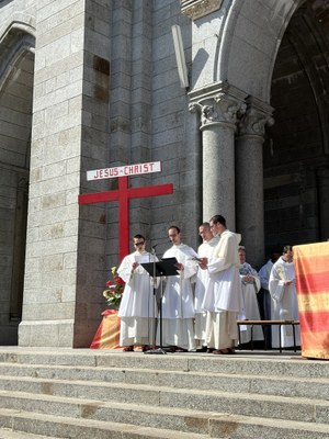250501 Pèlerinage jubilaire normand à Pontmain (25)