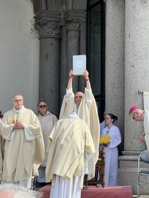 250501 Pèlerinage jubilaire normand à Pontmain (5)
