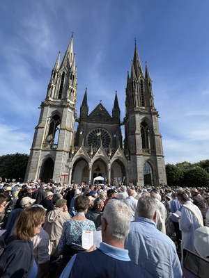 250501 Pèlerinage jubilaire normand à Pontmain (8)